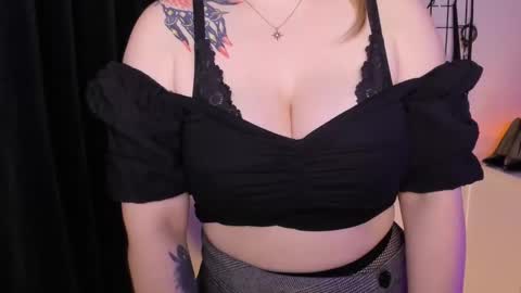 SANDY online show from February 21, 7:10 pm