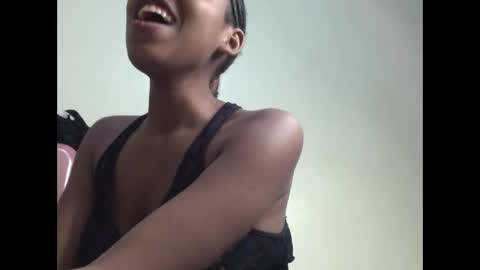 misty_shee online show from May 17, 10:08 pm
