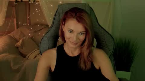 Snapshot of mistybarnes chatting on October 23, 1:12 pm MistyBarnes NONUDE MODEL online show from October 23, 1:12 pm