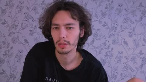 MitchelKors online show from April 8, 11:30 pm