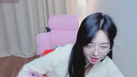 miu online show from December 19, 2:40 am