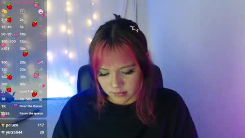 mixie_cute online show from December 16, 12:37 am