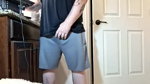 hoodyhoo online show from April 18, 3:52 am