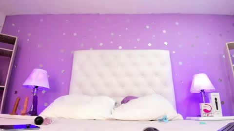 Sophia  online show from November 18, 6:44 pm