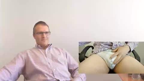 Moe online show from October 7, 5:31 pm