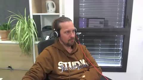 Julien online show from December 22, 8:13 pm