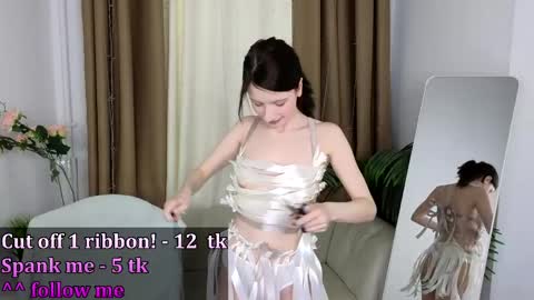 mollie_blush online show from April 15, 1:36 pm