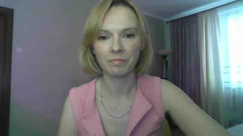 mollilove online show from June 2, 2:41 pm