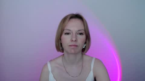 mollilove online show from May 22, 7:48 am