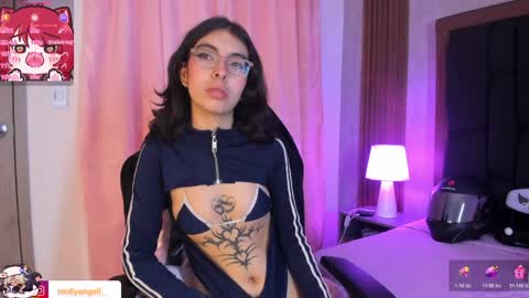 Molly online show from April 13, 3:38 pm