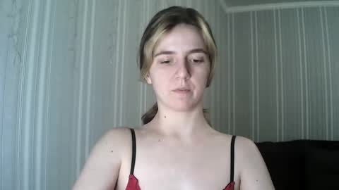 Molly online show from February 24, 8:58 pm