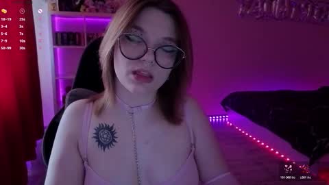 Molly online show from December 20, 9:16 am