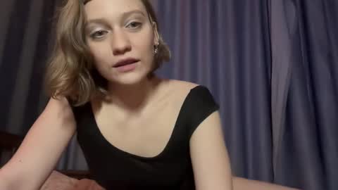 molly_poly online show from December 20, 6:04 pm