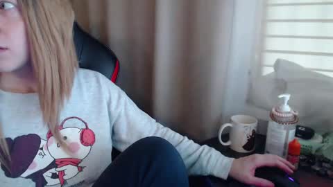 I have new photos come and see with love Molly online show from October 14, 12:08 pm