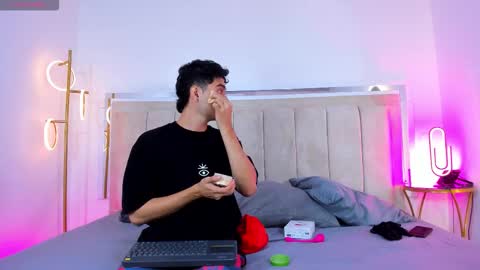 molly_sweetlove online show from December 4, 7:13 pm