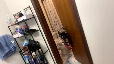 Snapshot of molly_theslut chatting on February 19, 12:57 am molly_theslut online show from February 19, 12:57 am