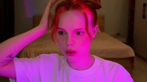 Molly online show from March 25, 7:04 am