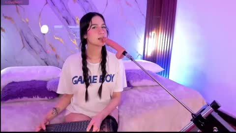 New girl Emily Valentina  Michelle online show from March 20, 10:15 pm