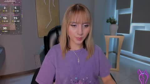 Molly Sunders online show from May 8, 8:47 pm