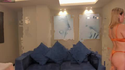 Molly Sunders online show from April 19, 11:29 pm