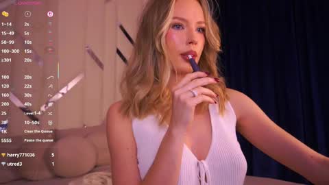 mollyymayy online show from May 31, 12:20 am
