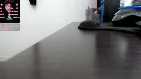 Snapshot of mom_17 chatting on February 15, 12:37 am Celeste online show from February 15, 12:37 am