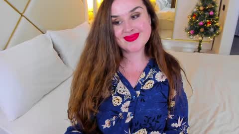 Mommynextdoor online show from January 8, 6:20 pm