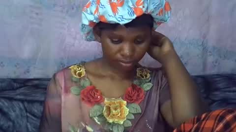 momsdoll online show from April 22, 8:54 am