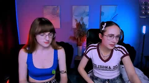 Mona  online show from December 3, 8:09 pm