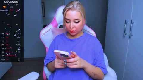   online show from December 9, 11:13 pm