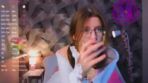 Mona online show from December 21, 4:46 pm