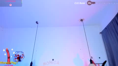 aleja      independent model       online show from November 4, 5:36 pm