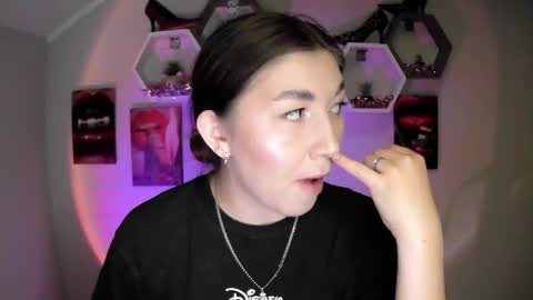 sweet girl and shine body online show from September 22, 12:09 pm