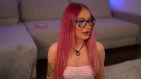 Monica online show from July 25, 8:45 am