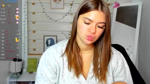 Snapshot of monika_youu chatting on October 22, 1:24 pm Monika online show from October 22, 1:24 pm