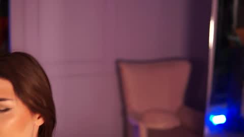 Moni online show from April 11, 7:45 am