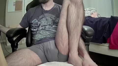 Snapshot of monkey_4u chatting on February 13, 4:17 pm monkey_4u online show from February 13, 4:17 pm