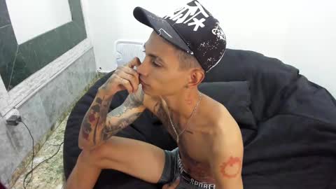 monkeyd_66 online show from February 16, 5:48 pm