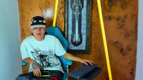 monky_0002 online show from June 9, 1:39 am