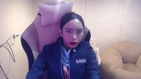 Snapshot of monstercockselfsuck chatting on February 3, 8:02 am ELYSE A SIMPLE GIRL online show from February 3, 8:02 am