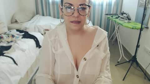 Monse online show from February 12, 11:03 am