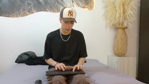   online show from July 28, 11:39 am