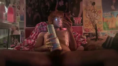 moon online show from December 3, 4:40 pm