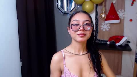 moon_and_fire_ online show from November 15, 5:20 am