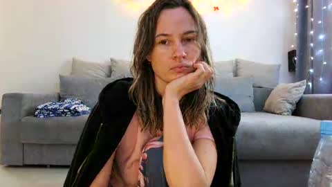 moon_lilithx online show from December 14, 10:56 am