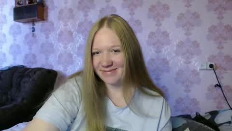 moon_linght000 online show from June 5, 10:42 am