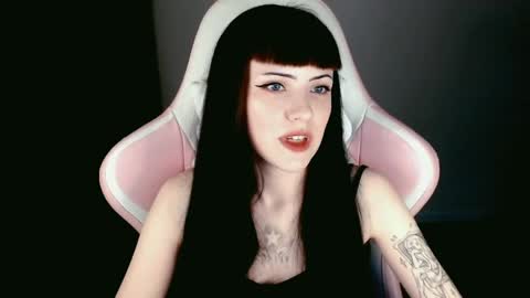  sophie  online show from May 19, 9:00 pm
