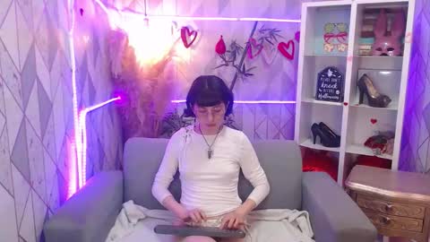 Charlotte online show from November 7, 8:44 pm