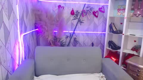 Charlotte online show from September 22, 4:00 pm