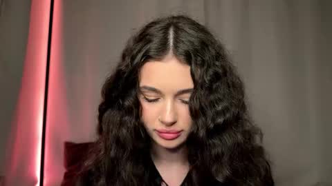 moonfaairy online show from March 11, 7:50 pm